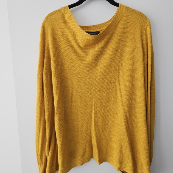 Banana Republic Yellow Knit Sweater Size Large - Picture 1 of 3